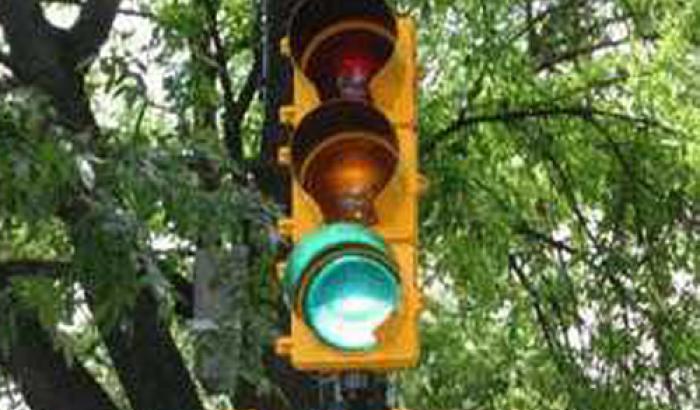 Puesta en funcionamiento de semáforos 